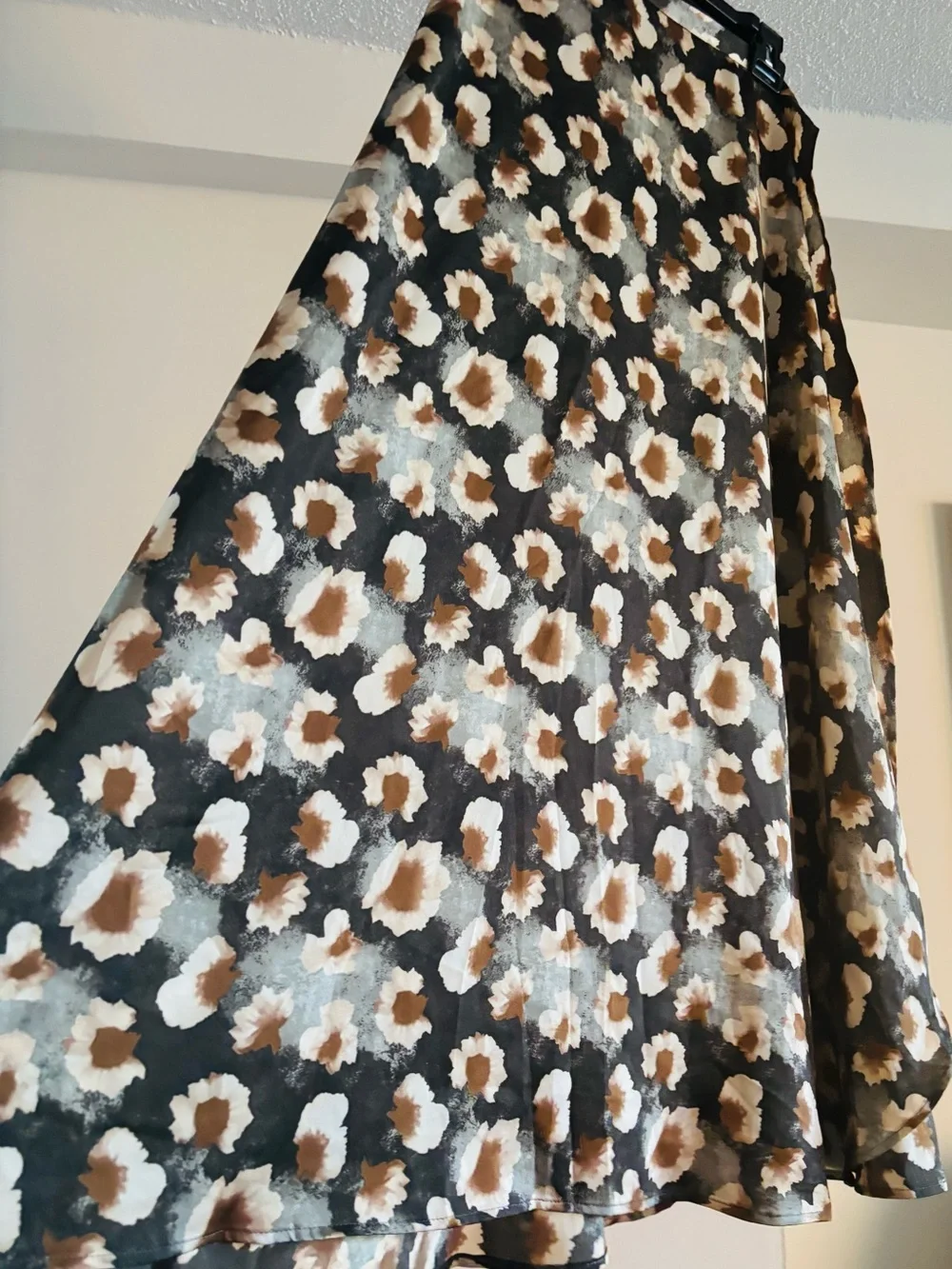 Nekane/NKN Wrap Skirt Medium - Picture 4 of 9